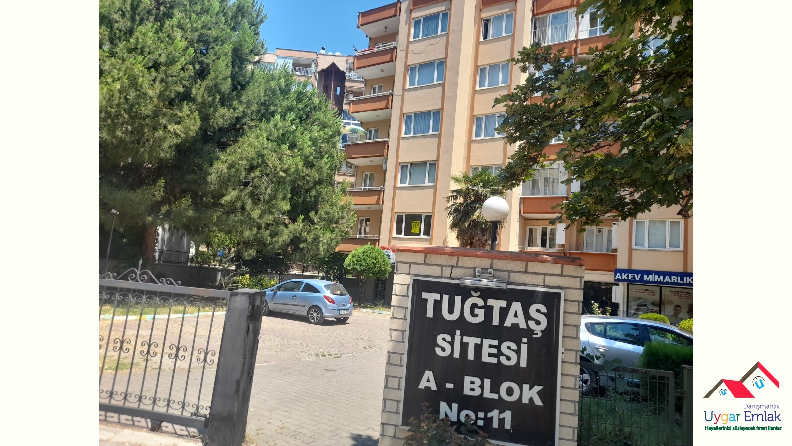 Kiralik ihsaniye barbaros caddesinde  3+1 site içi dairedir