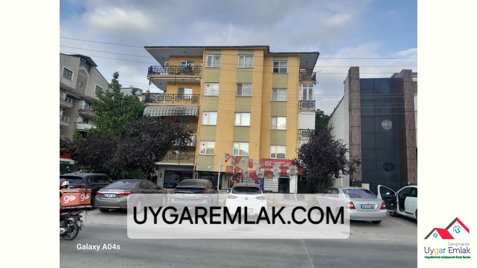 İHSANIYEDE CAVİT ÇAĞLAR OKUL VE YUSUF KÖFTENIN YANI ALKENT SITESİNDE SATILIK 2 CI KAT KAT MÜLKİYETLI KİRACILI DAIREDİR SİTE İÇİDİR