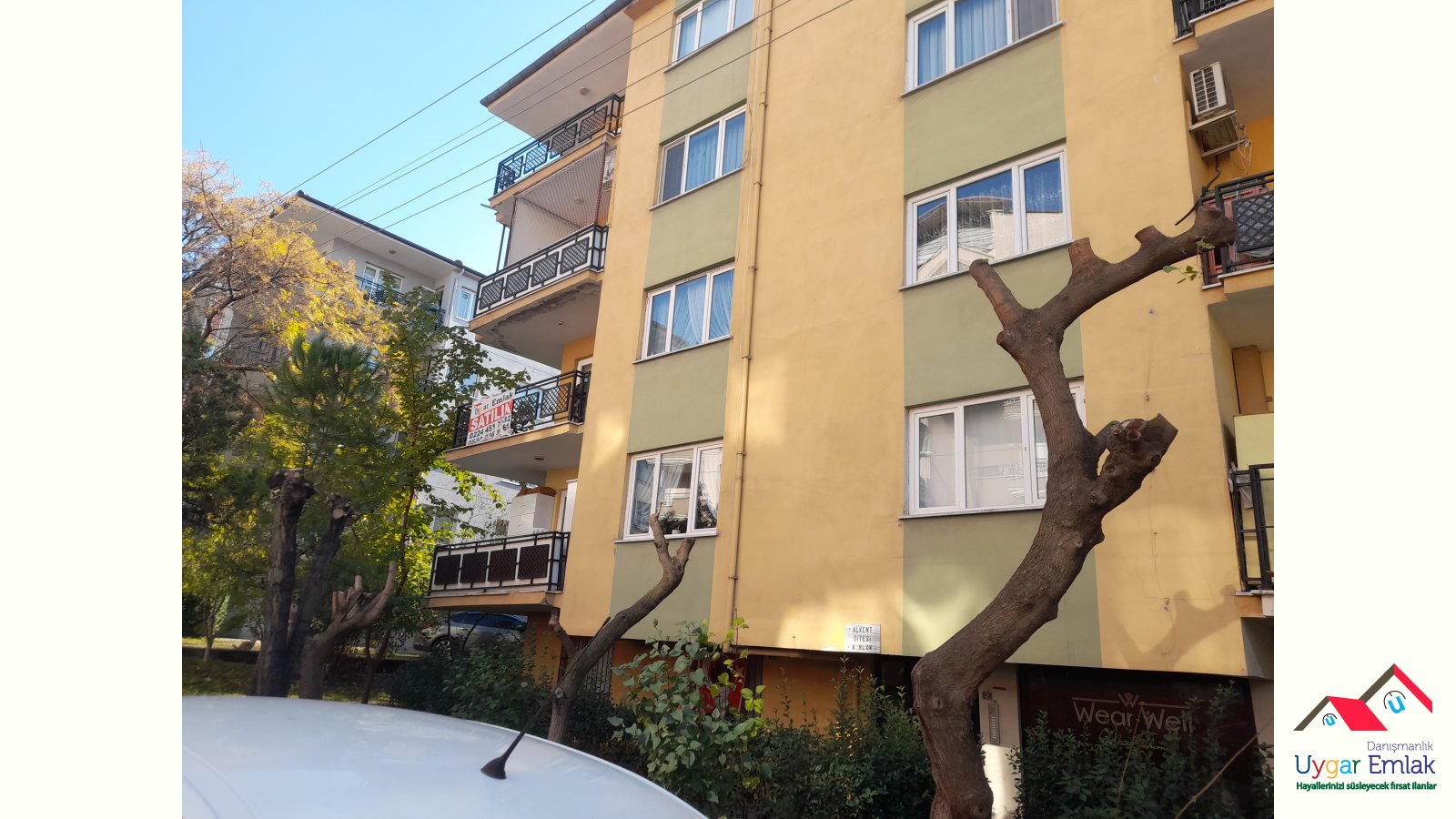 Ihsaniyede cavit çağlar okul yani dairedir ara kattir kombilidir ana cadde üzeridir3+1 