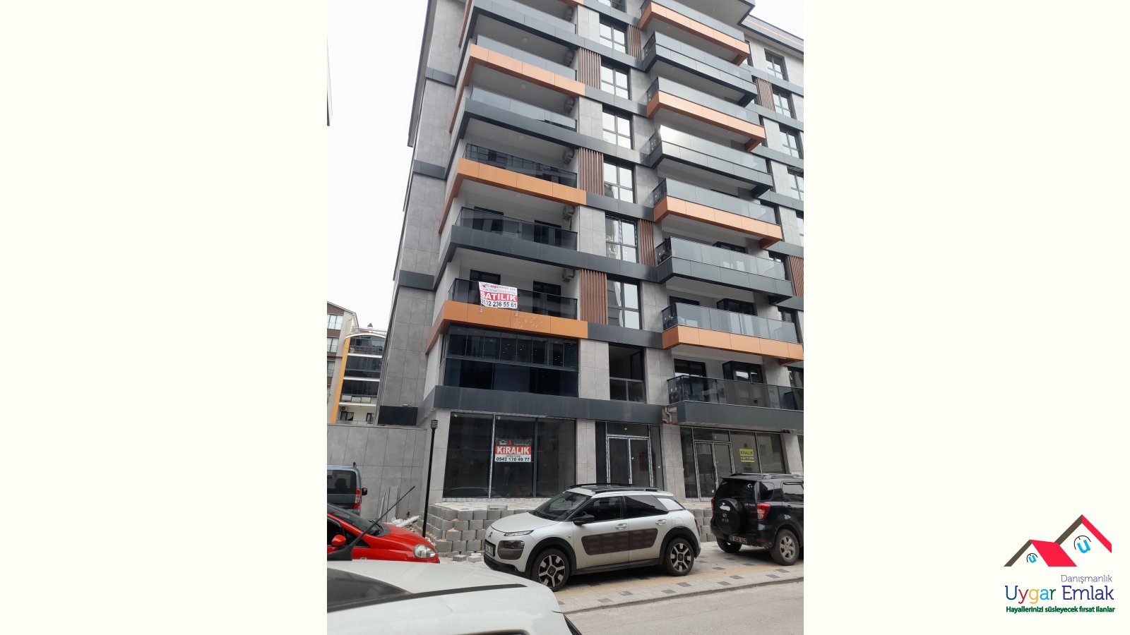 FSM DE YENI O DAIRE SATILIKTIR HAVUZLU OLUP 150 m2 ÇİFT BANYLUDUR GİYINME ODASI MEVCUTTUR